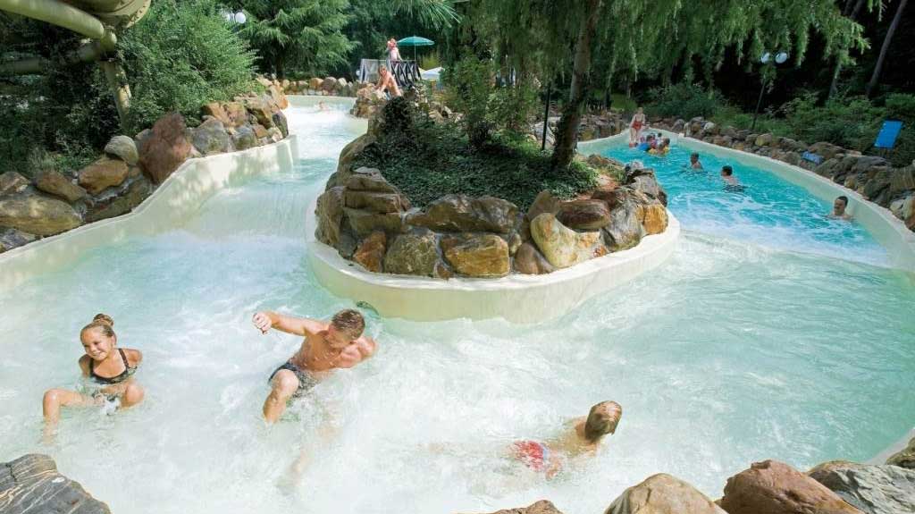 Welk park heeft het leukste subtropisch zwembad?